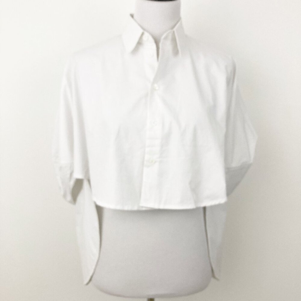NWT The Vault By Sacha White Button Up Shirt Size M Short Sleeve Hi-lo Hem Crop
